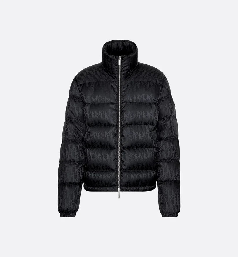 "D" Oblique Puffer Schwarz